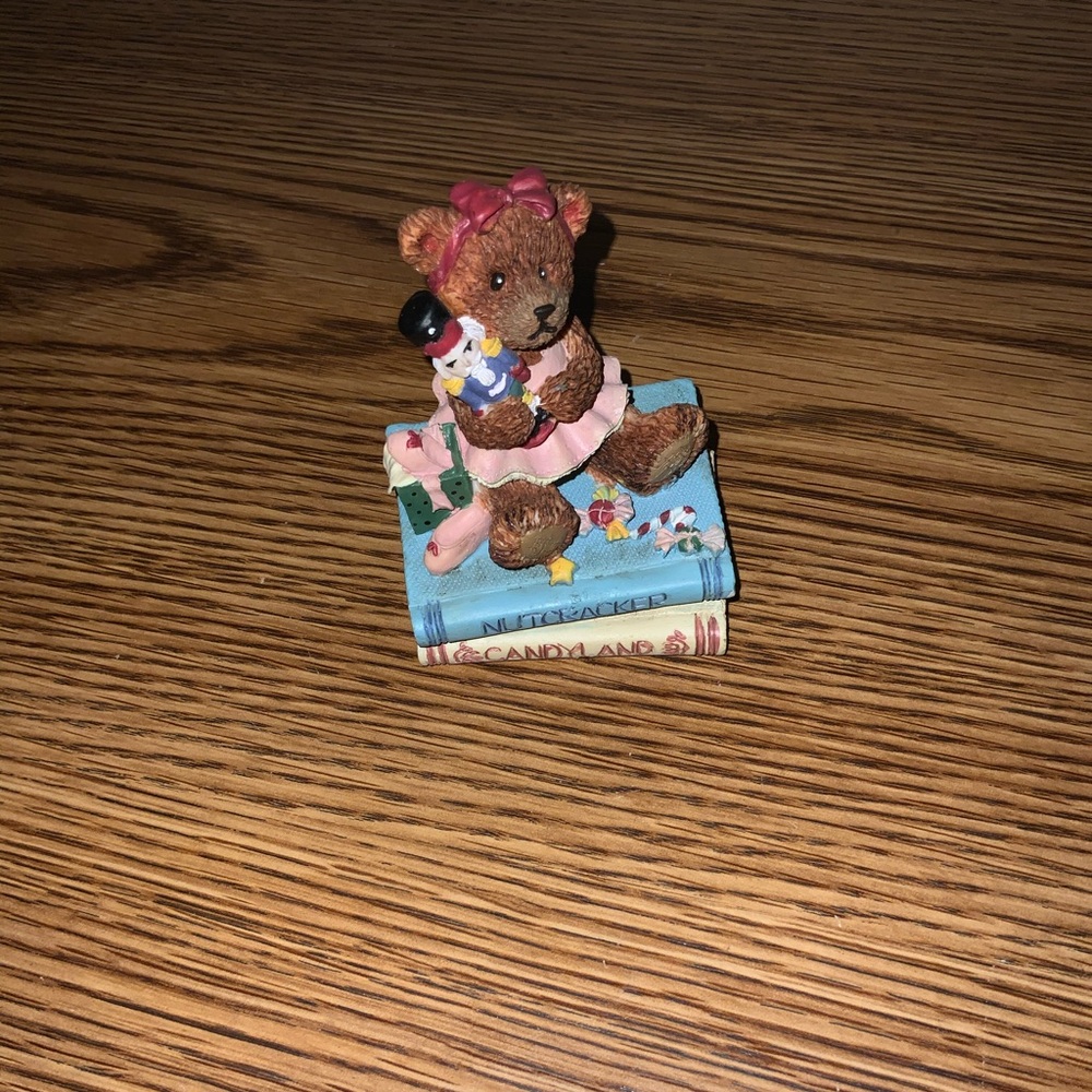 Russ Berrie Bears from the Past-Bears on Books Collection